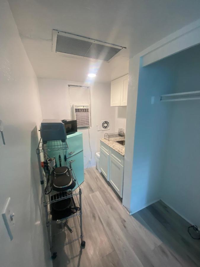 Uptown Inn & Suites St. Petersburg Dış mekan fotoğraf