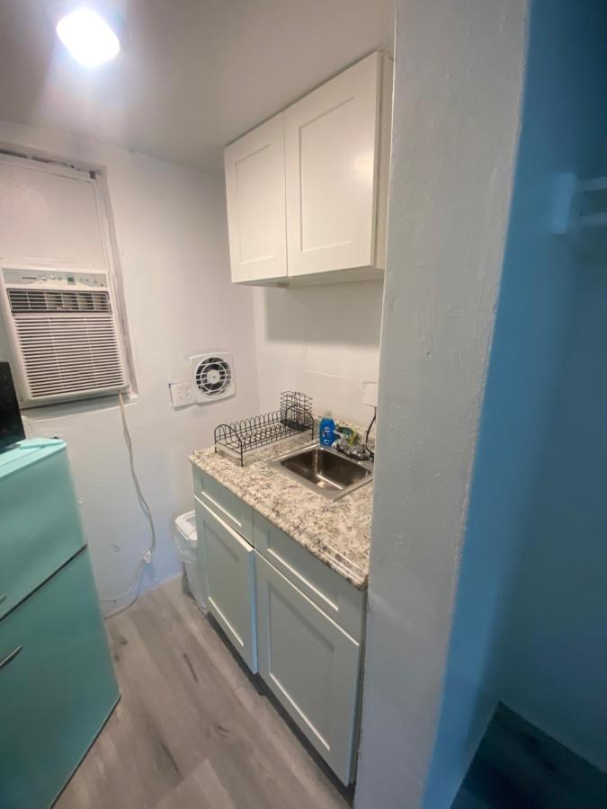 Uptown Inn & Suites St. Petersburg Dış mekan fotoğraf