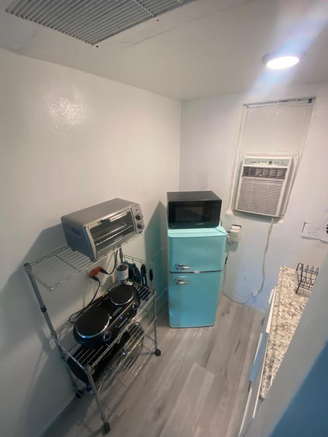 Uptown Inn & Suites St. Petersburg Dış mekan fotoğraf